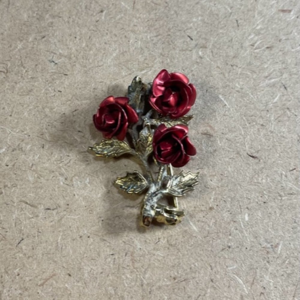 metal rose and leaf pin